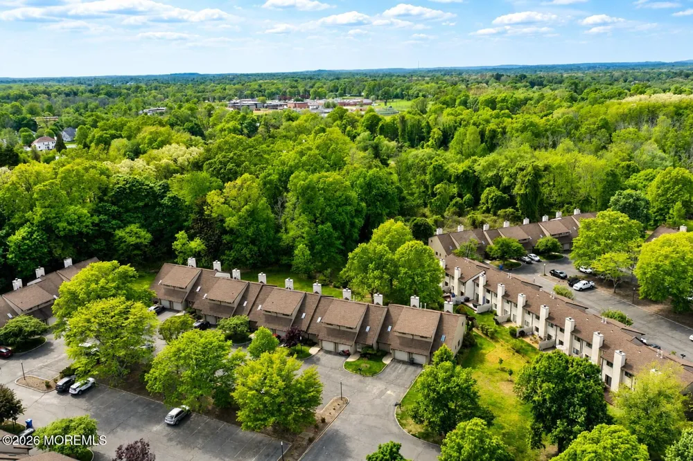 92 Wigwam Lane Tinton Falls, NJ 07724