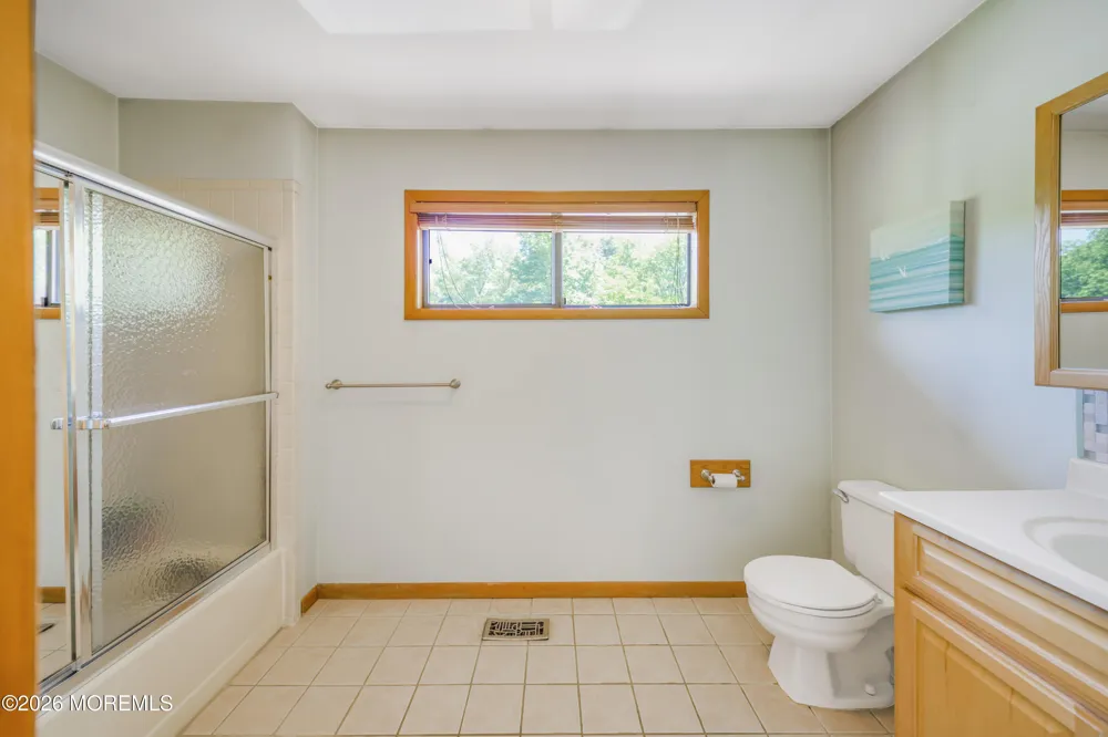 92 Wigwam Lane Tinton Falls, NJ 07724