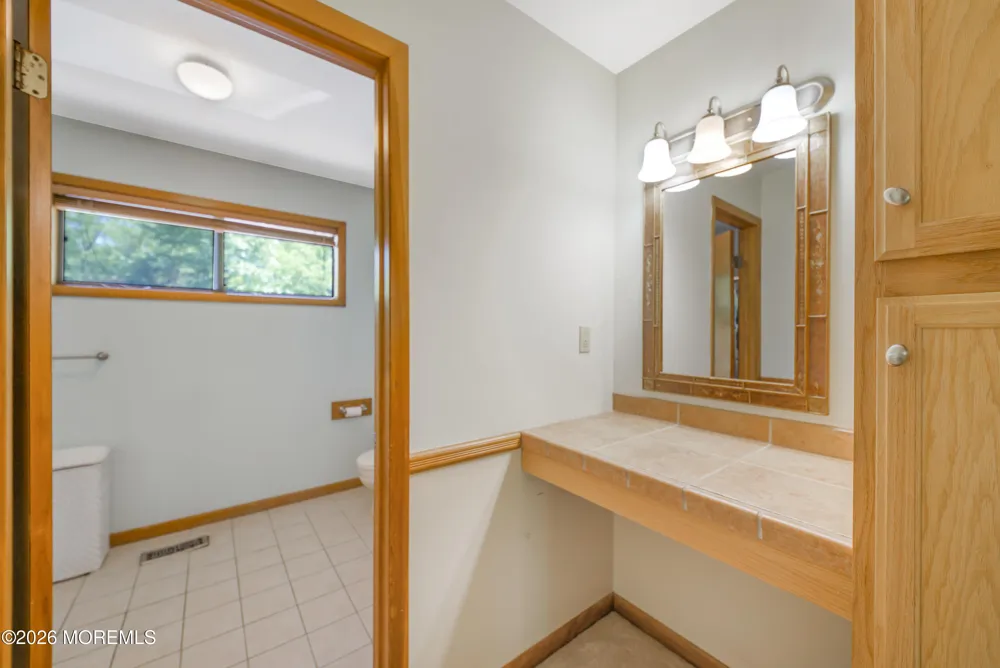 92 Wigwam Lane Tinton Falls, NJ 07724