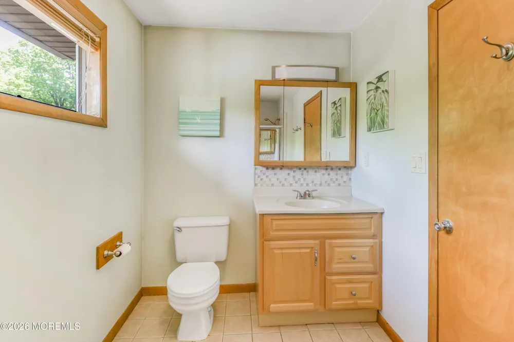 92 Wigwam Lane Tinton Falls, NJ 07724