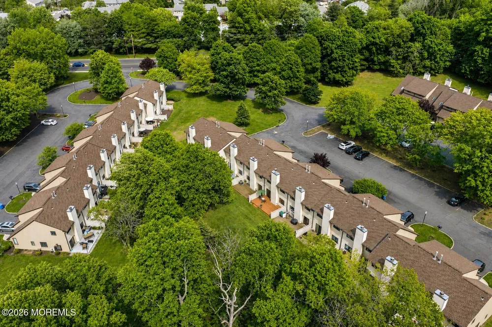 92 Wigwam Lane Tinton Falls, NJ 07724