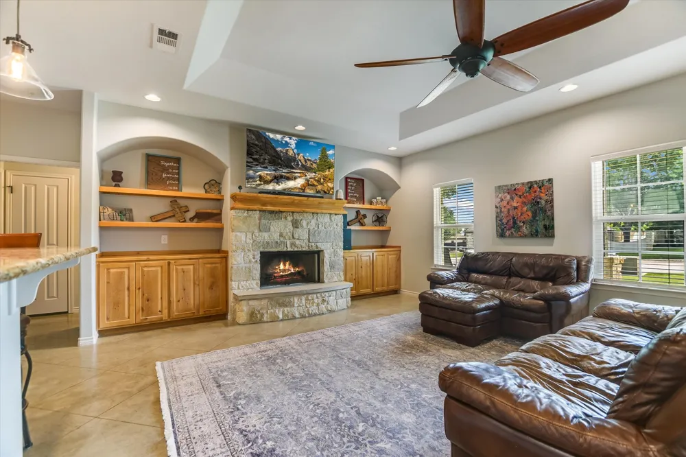 705 Woodland Park Drive Marble Falls, TX 78654