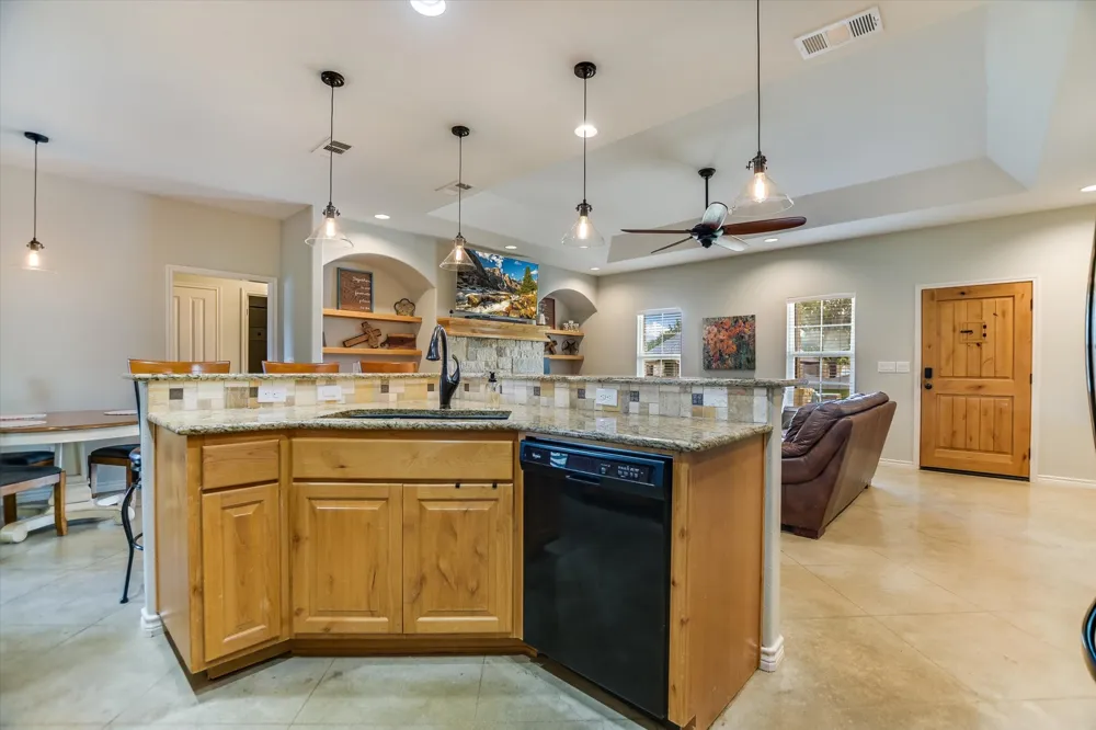 705 Woodland Park Drive Marble Falls, TX 78654