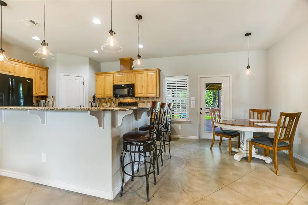 705 Woodland Park Drive Marble Falls, TX 78654