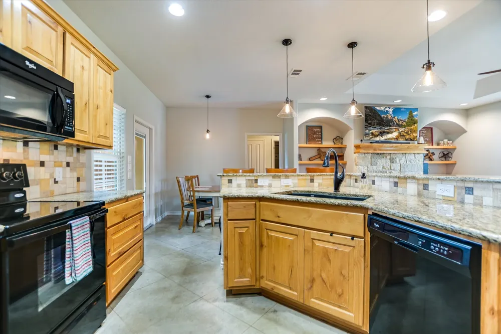 705 Woodland Park Drive Marble Falls, TX 78654