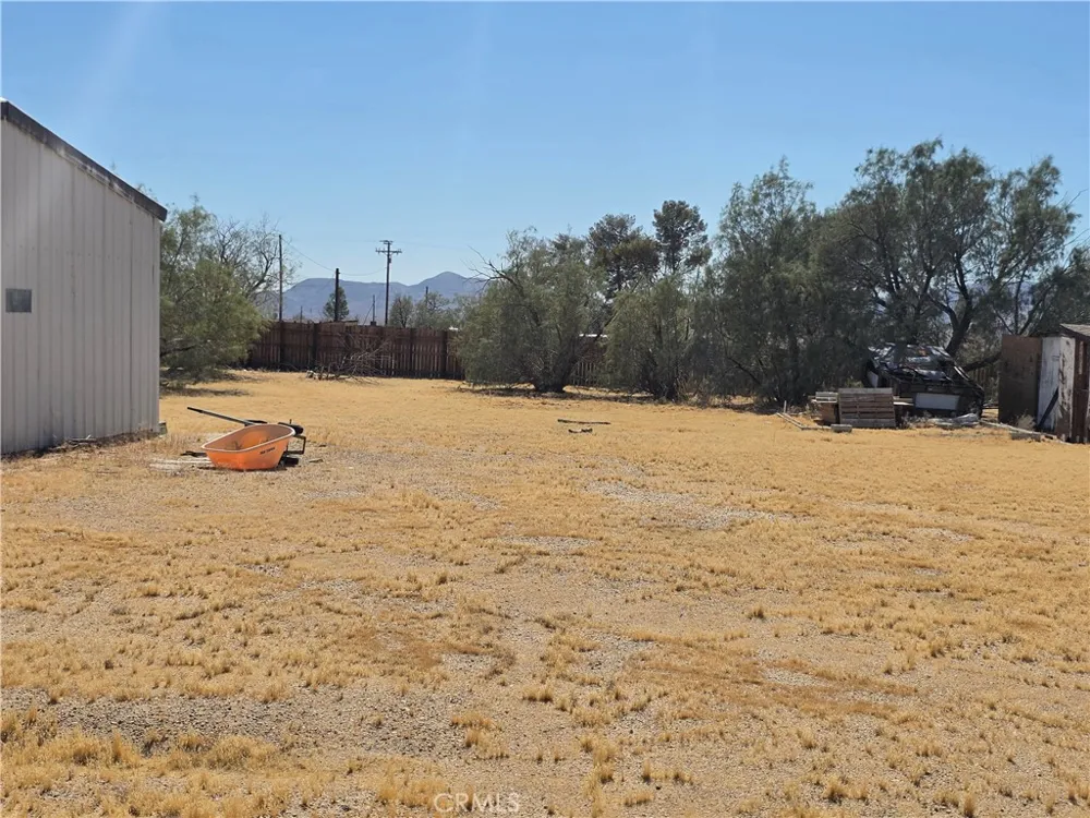 39070 Yucca Newberry Springs, CA 92398