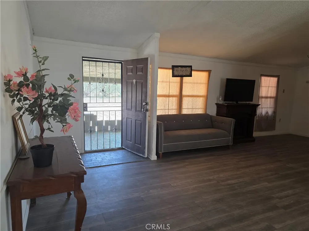 39070 Yucca Newberry Springs, CA 92398