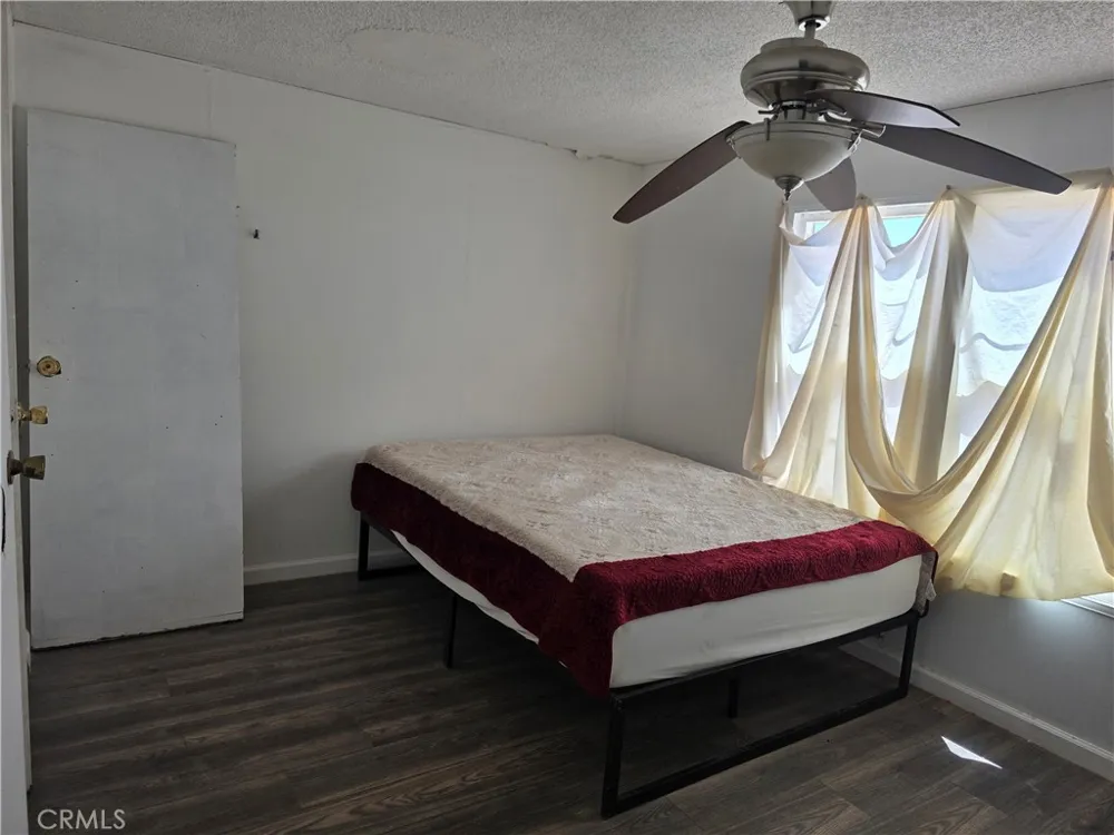 39070 Yucca Newberry Springs, CA 92398
