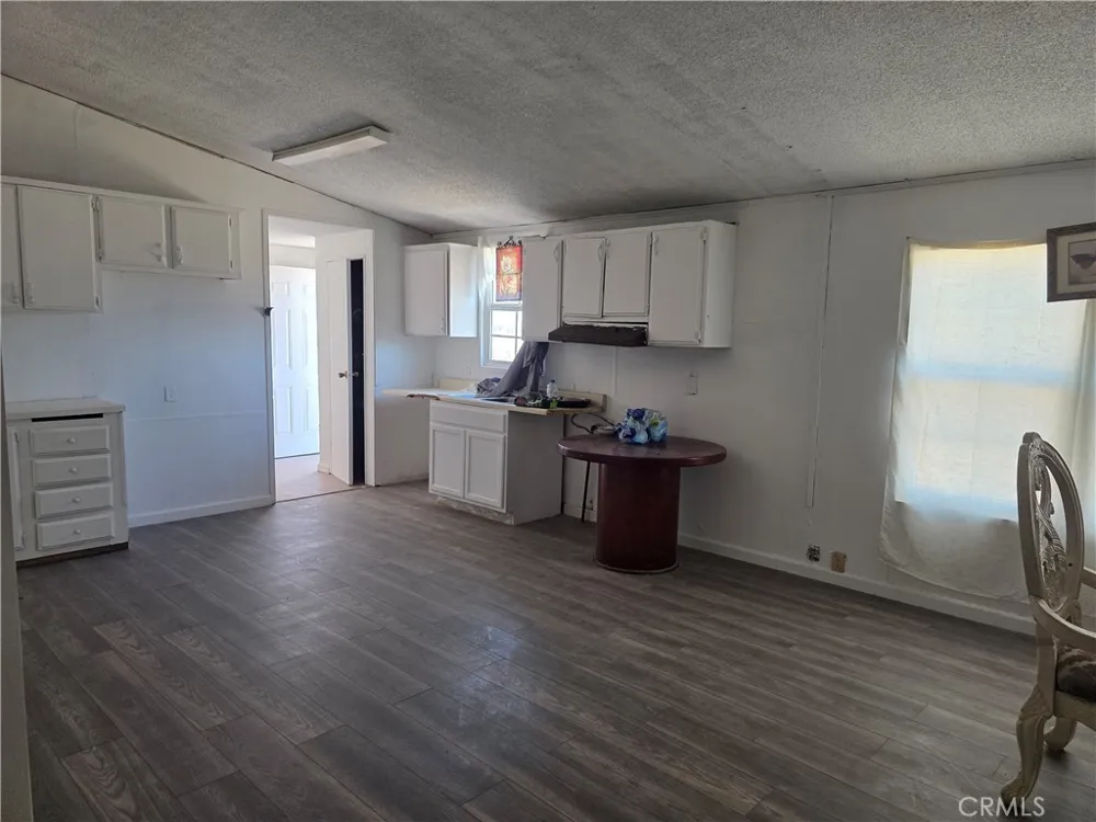 39070 Yucca Newberry Springs, CA 92398