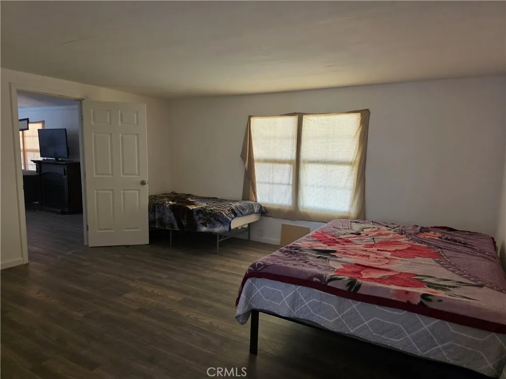 39070 Yucca Newberry Springs, CA 92398