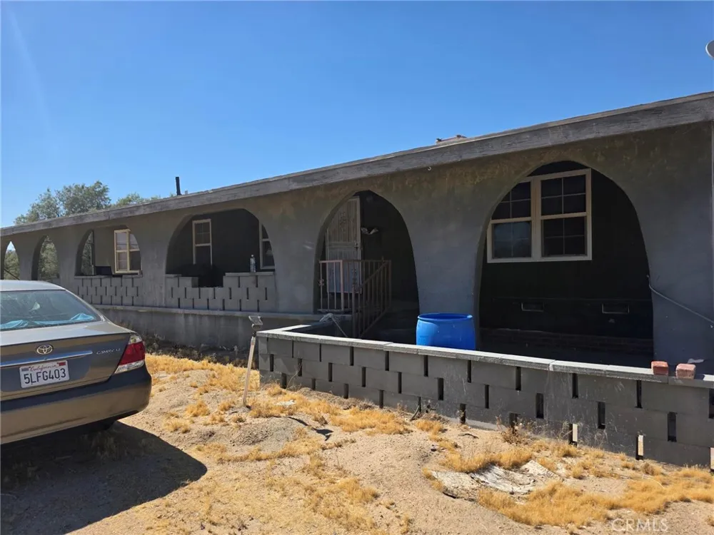 39070 Yucca Newberry Springs, CA 92398