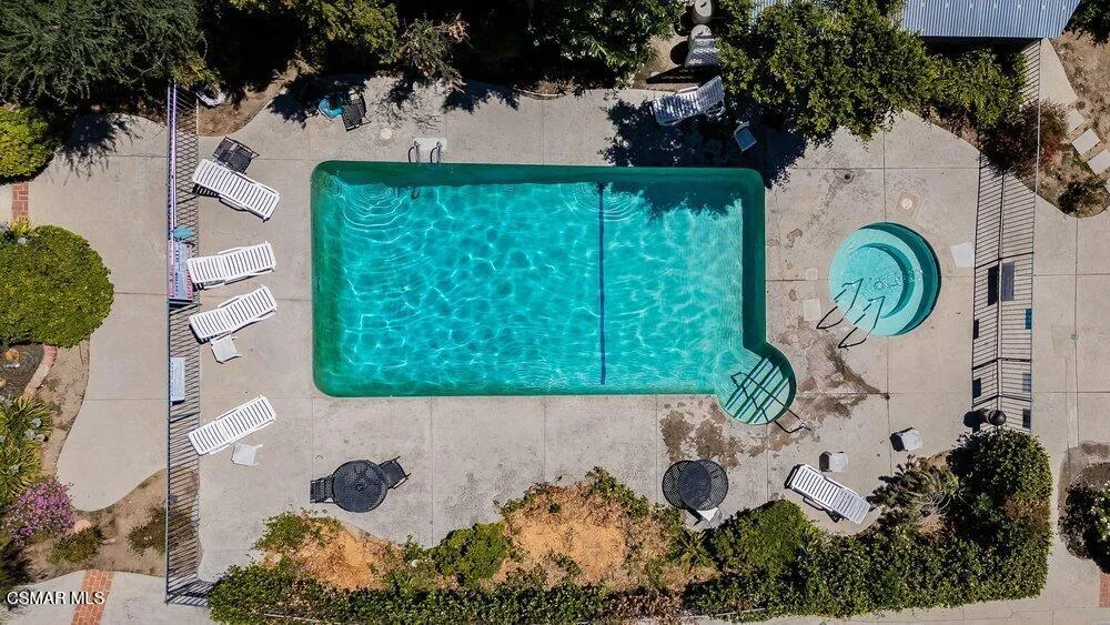 18102 Burbank Boulevard #29 Tarzana, CA 91356