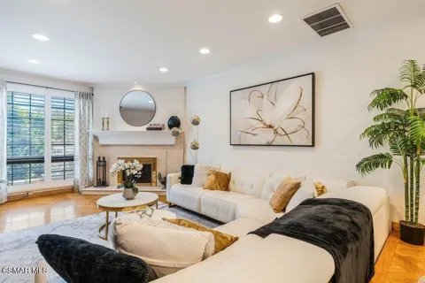 18102 Burbank Boulevard #29