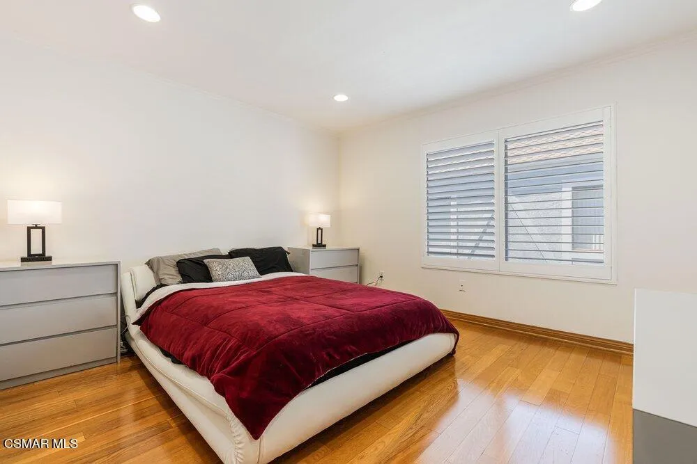 18102 Burbank Boulevard #29 Tarzana, CA 91356
