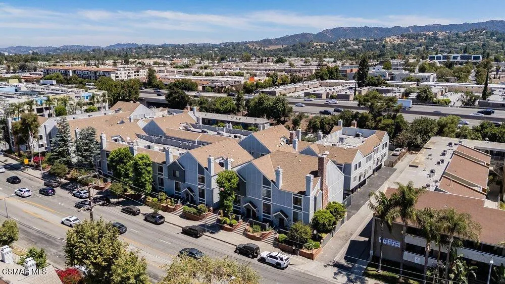 18102 Burbank Boulevard #29 Tarzana, CA 91356