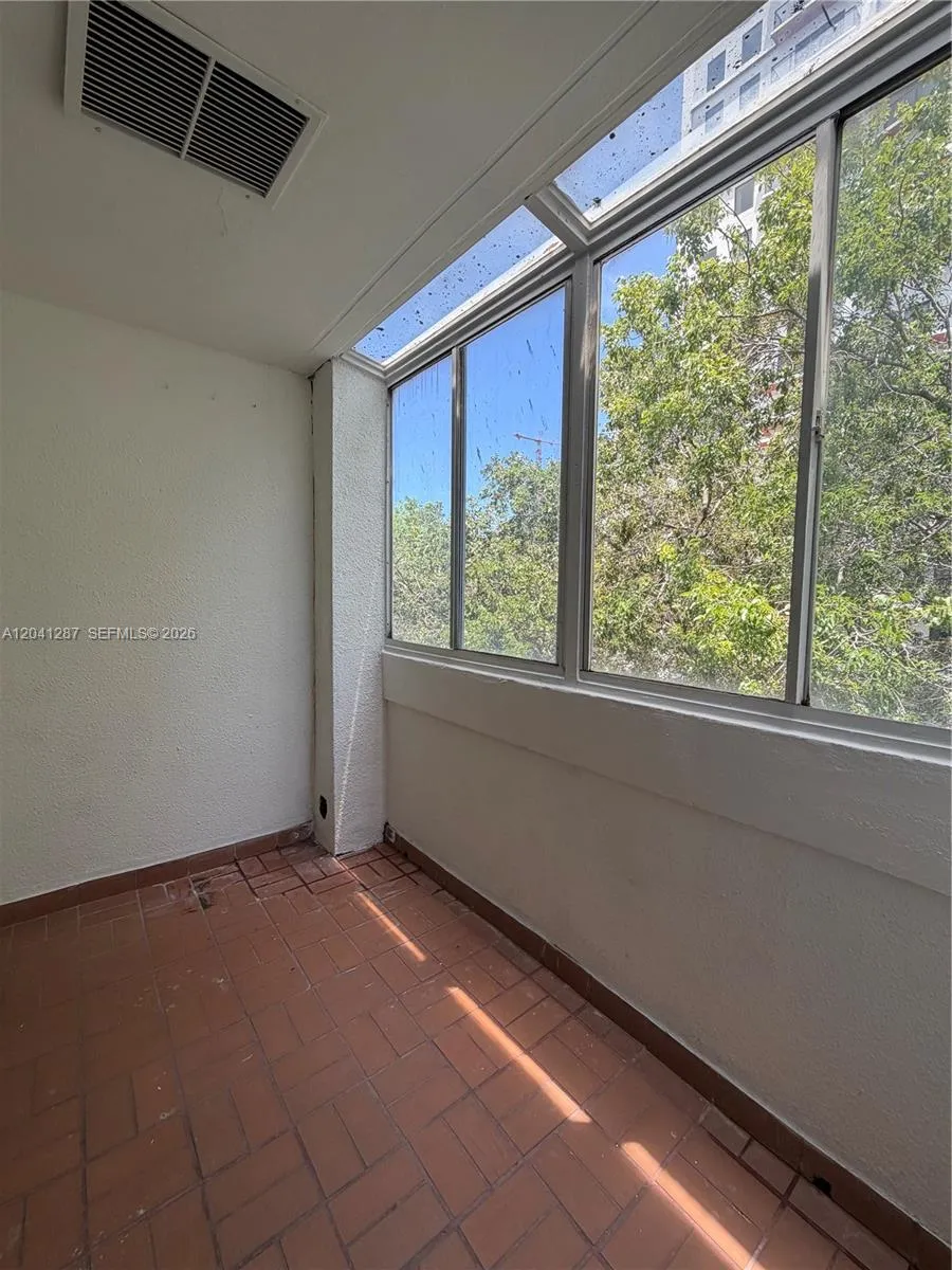201 NW 7th St #408 Miami, FL 33136