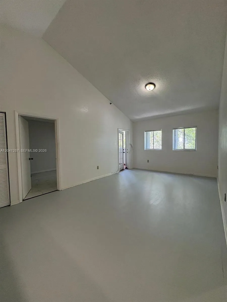 201 NW 7th St #408 Miami, FL 33136