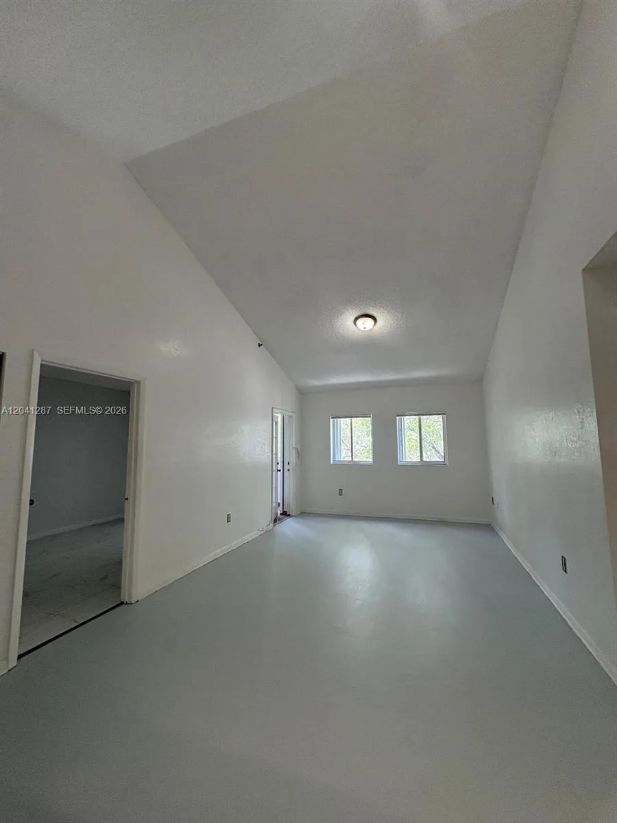 201 NW 7th St #408 Miami, FL 33136