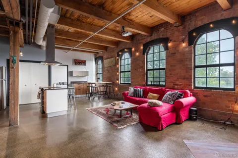 6533 E Jefferson #81 Avenue #326E