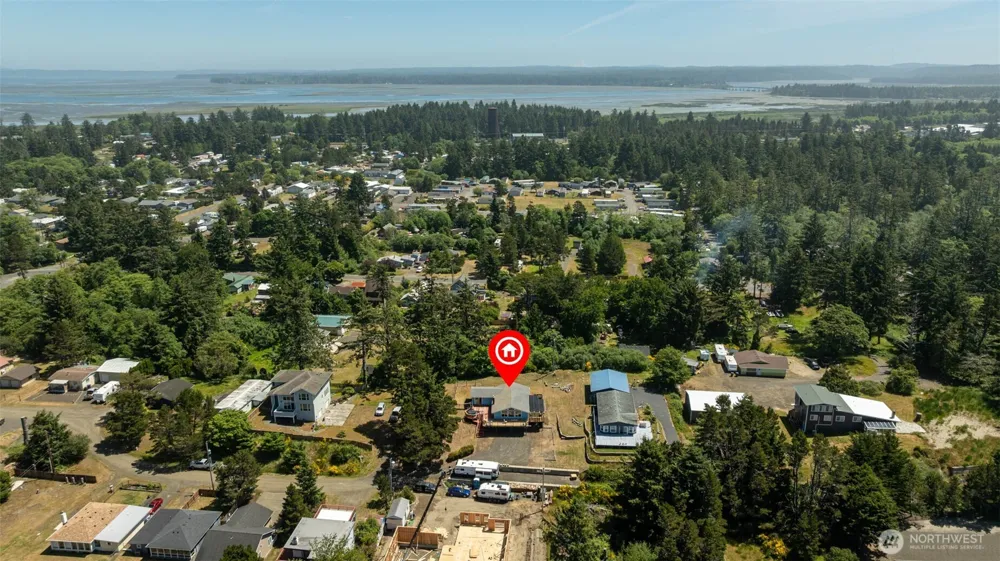 1856 Hoquiam Lane S Westport, WA 98595