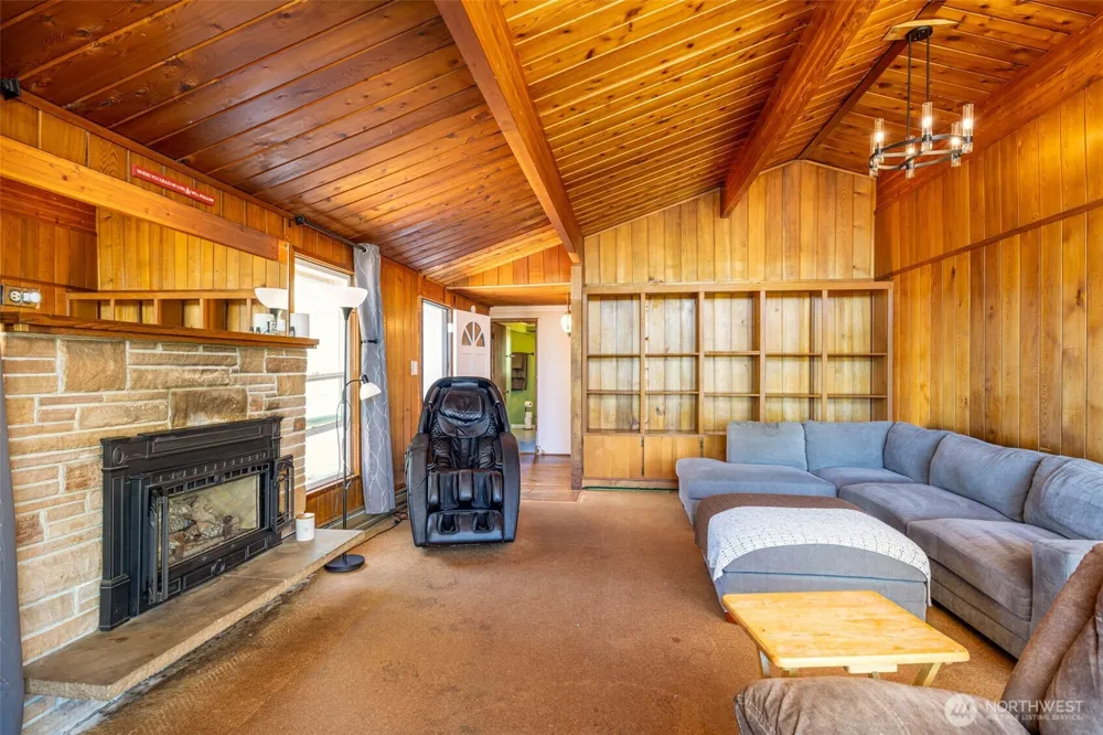 1856 Hoquiam Lane S Westport, WA 98595