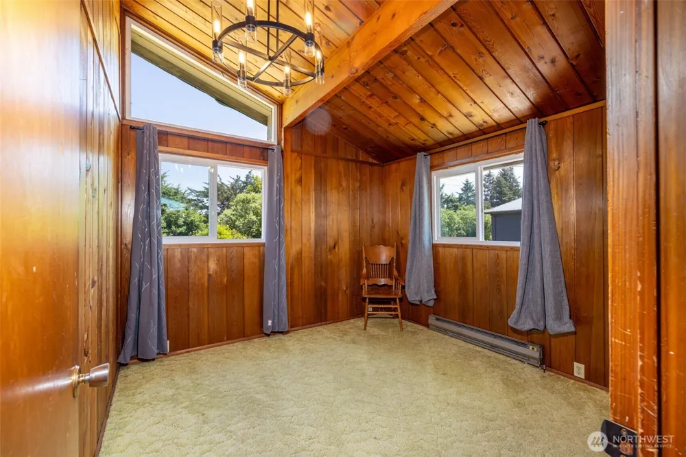 1856 Hoquiam Lane S Westport, WA 98595