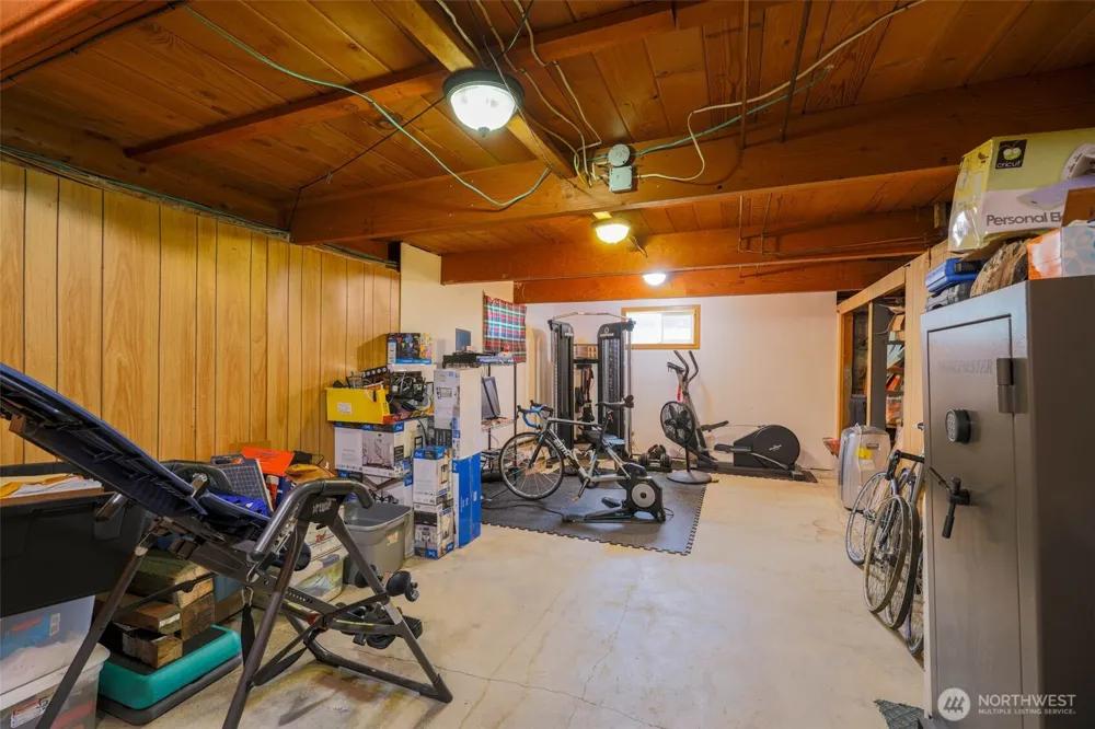1856 Hoquiam Lane S Westport, WA 98595