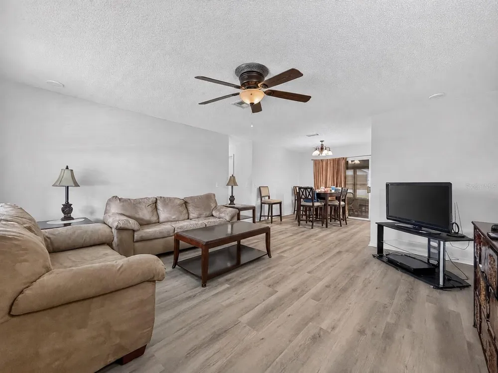 1222 SANTOS PLACE Lady Lake, FL 32159