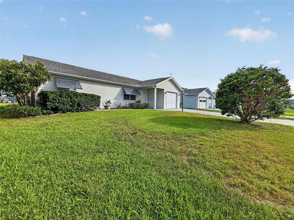 1222 SANTOS PLACE Lady Lake, FL 32159