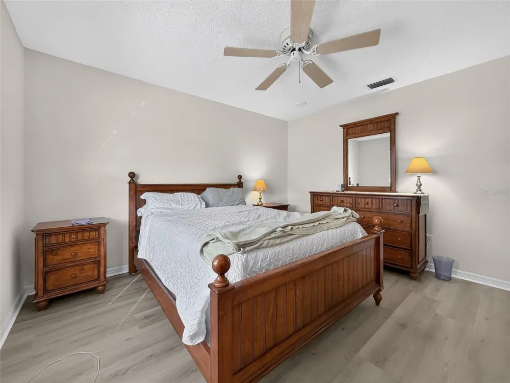 1222 SANTOS PLACE Lady Lake, FL 32159
