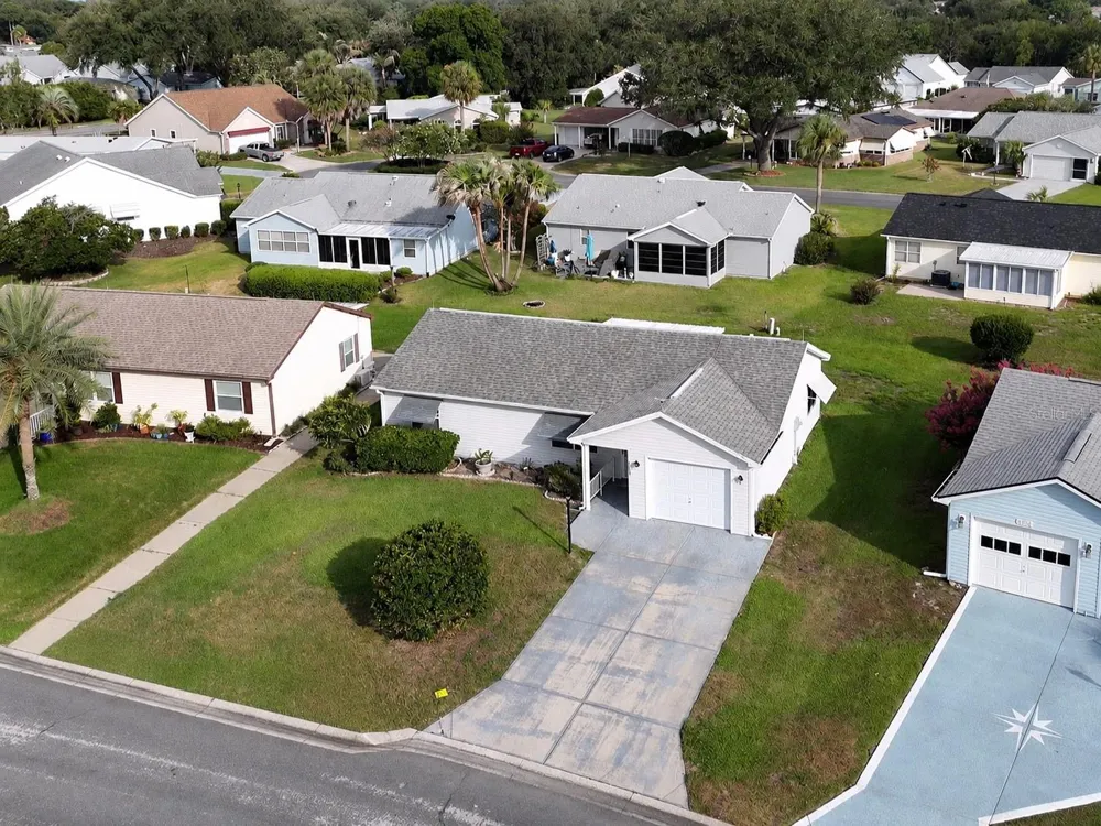 1222 SANTOS PLACE Lady Lake, FL 32159