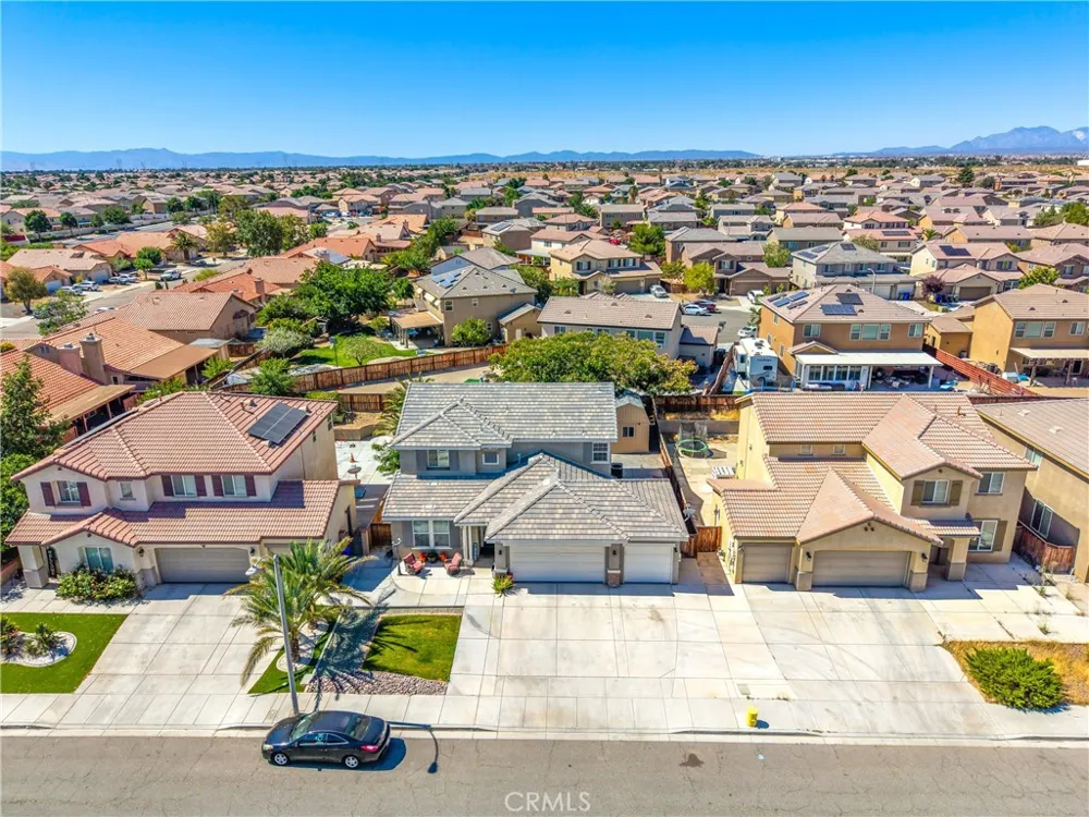 13633 Zircon Way Victorville, CA 02394