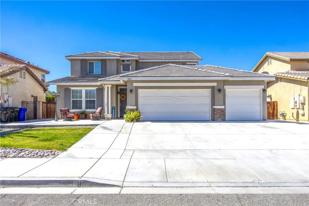 13633 Zircon Way Victorville, CA 02394