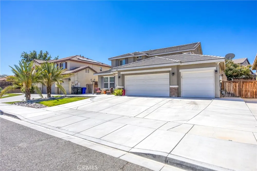 13633 Zircon Way Victorville, CA 02394