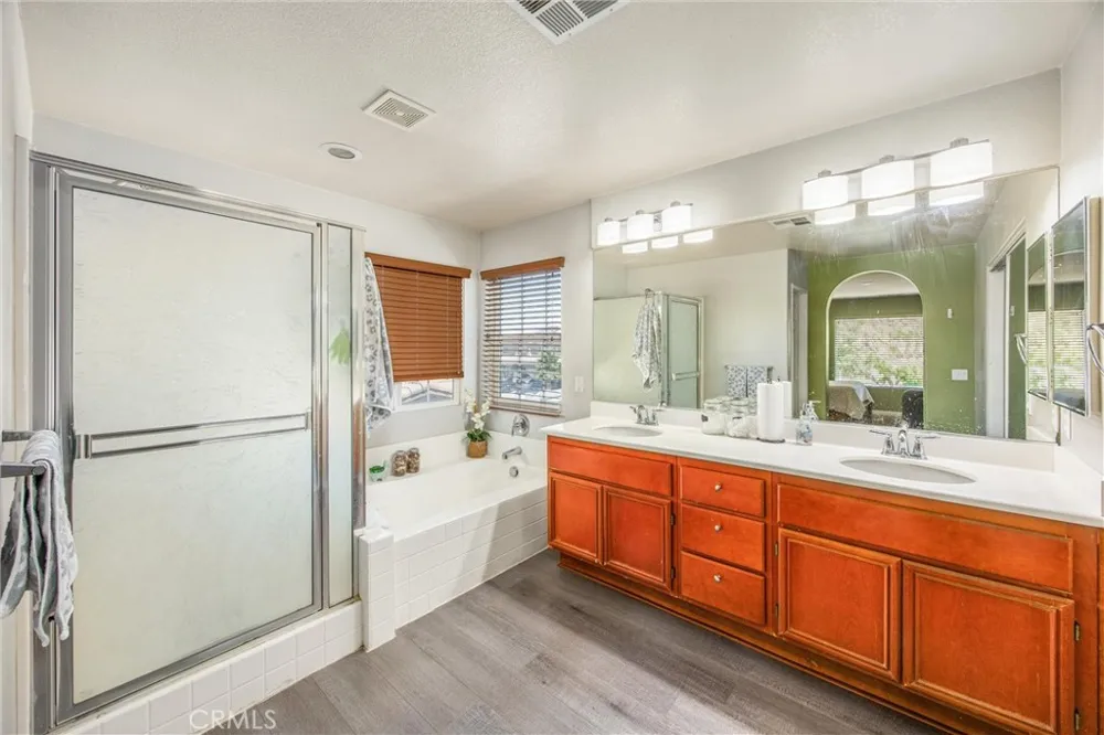 13633 Zircon Way Victorville, CA 02394