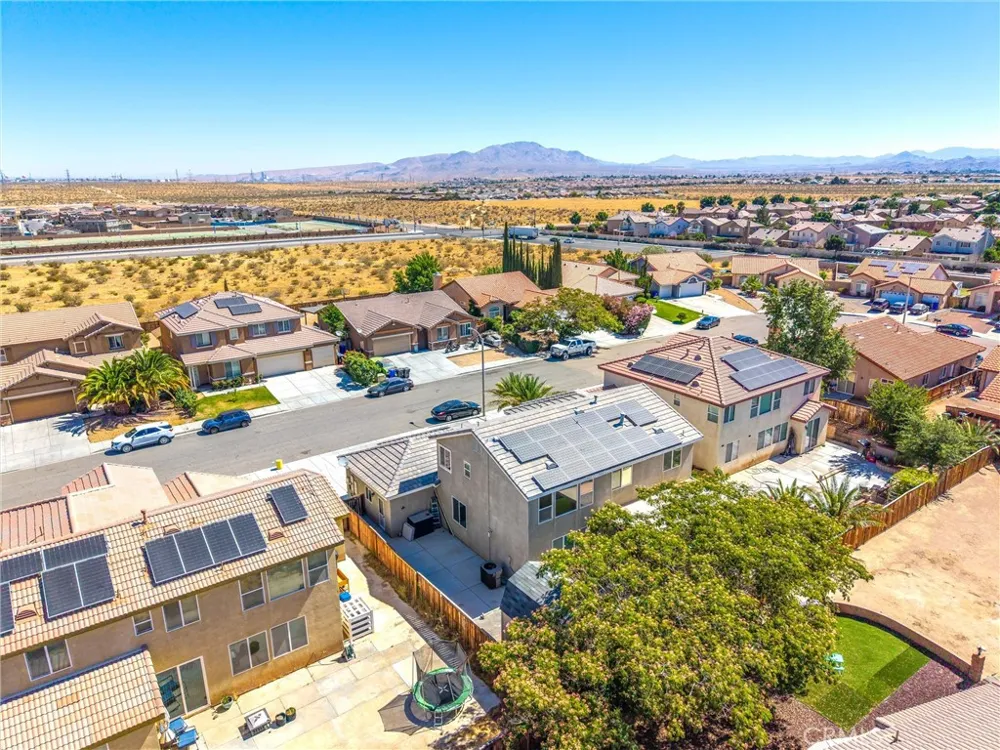 13633 Zircon Way Victorville, CA 02394