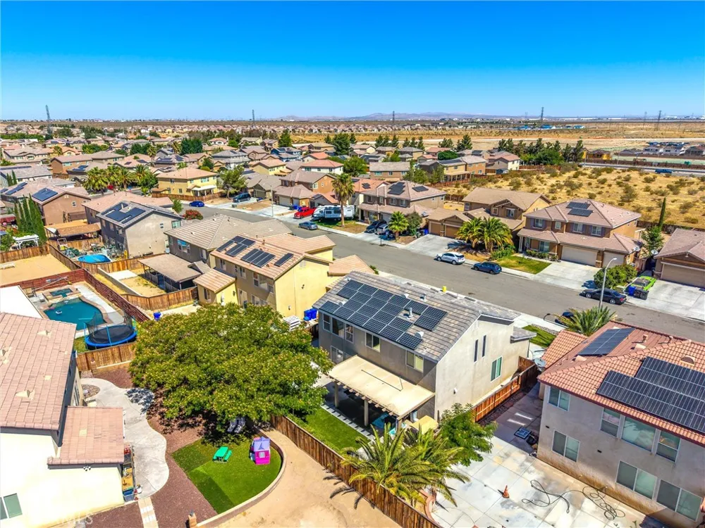 13633 Zircon Way Victorville, CA 02394