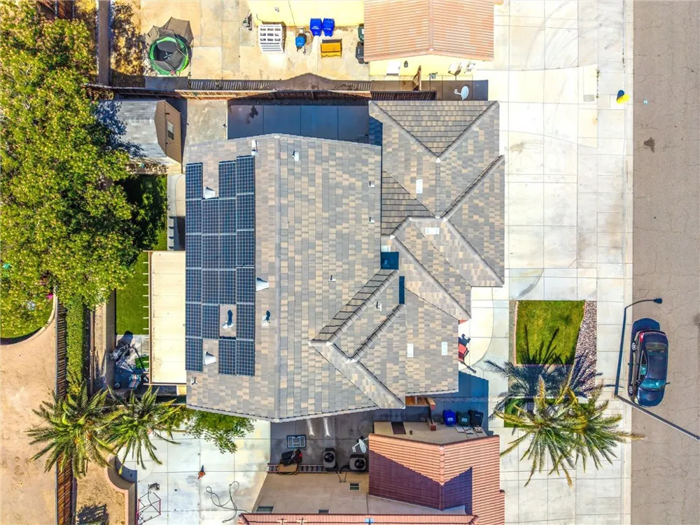 13633 Zircon Way Victorville, CA 02394