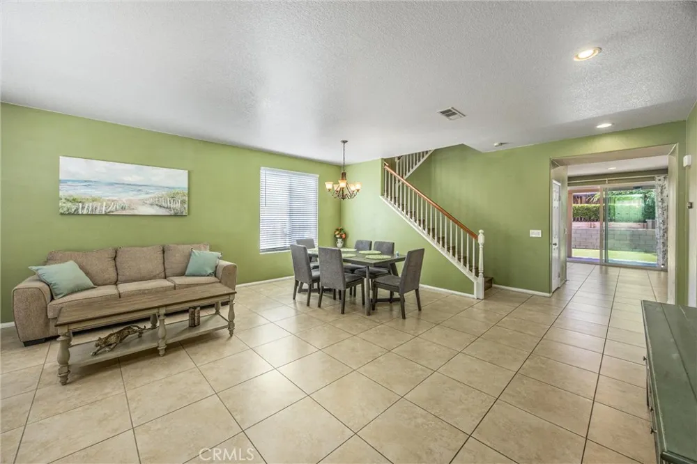 13633 Zircon Way Victorville, CA 02394