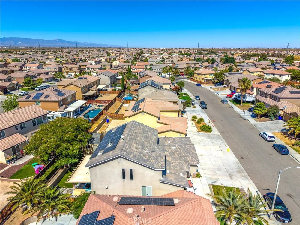 13633 Zircon Way Victorville, CA 02394