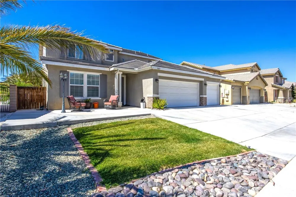 13633 Zircon Way Victorville, CA 02394