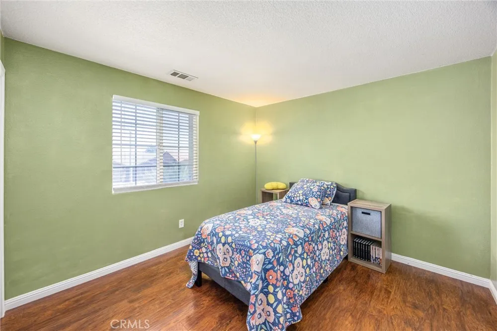 13633 Zircon Way Victorville, CA 02394