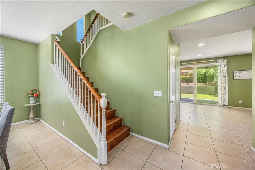 13633 Zircon Way Victorville, CA 02394