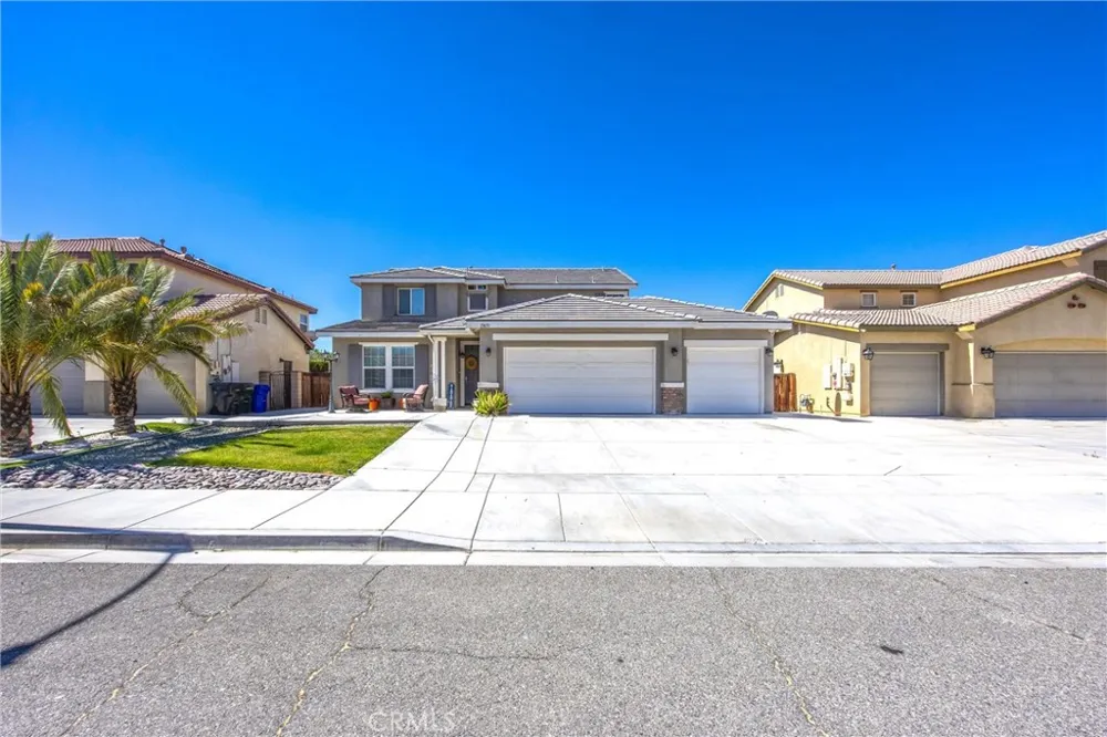 13633 Zircon Way Victorville, CA 02394