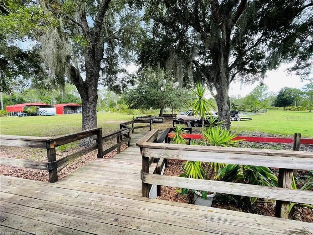 17470 COUNTY ROAD 731 Venus, FL 33960