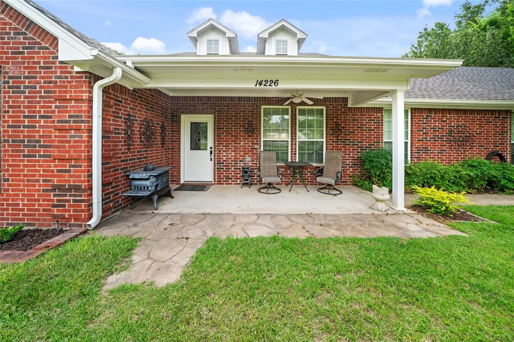 14226 County Road 434 Lindale, TX 75771