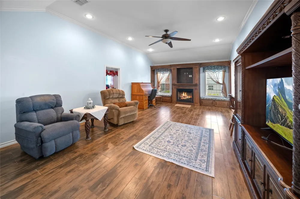 14226 County Road 434 Lindale, TX 75771