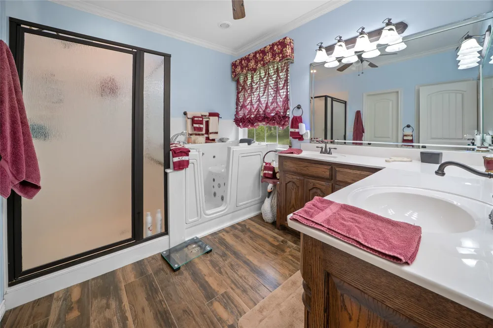 14226 County Road 434 Lindale, TX 75771