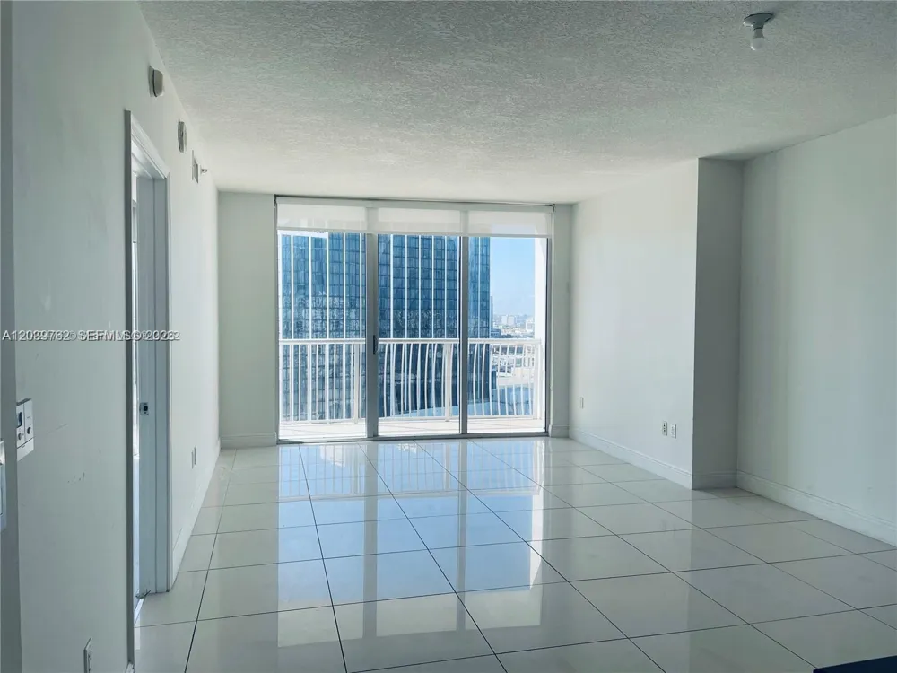 1750 Bayshore Dr #2112 Miami, FL 33132