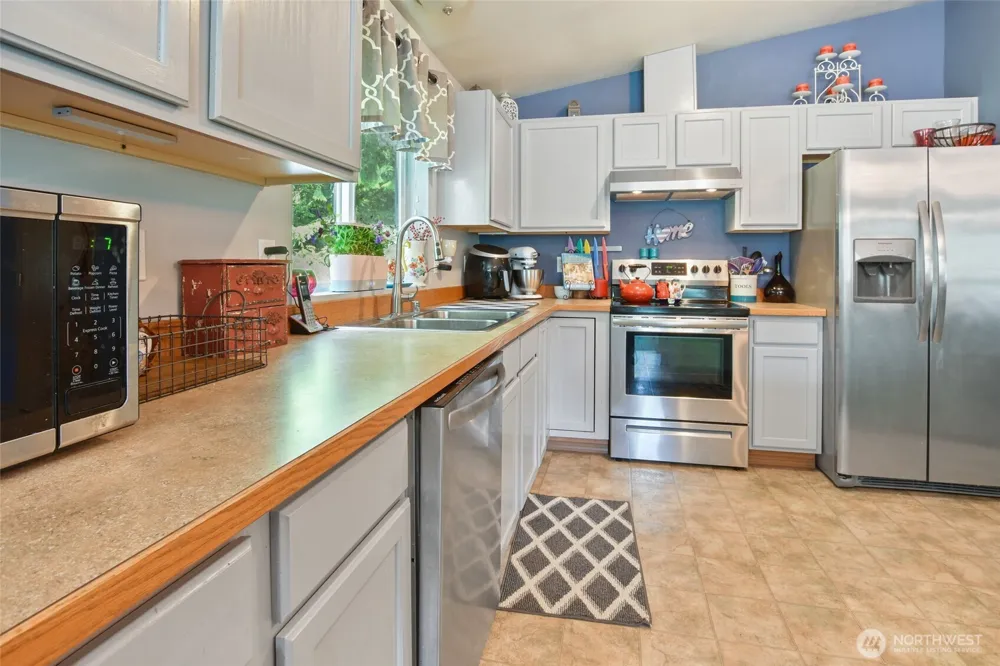 140 SE Foxglove Avenue Shelton, WA 98584